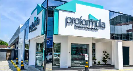 2007 • Incorporação da marca Proformula à rede;  • Início da expansão para Curitiba/PR;  • Passamos de 1000 colaboradores na empresa.
